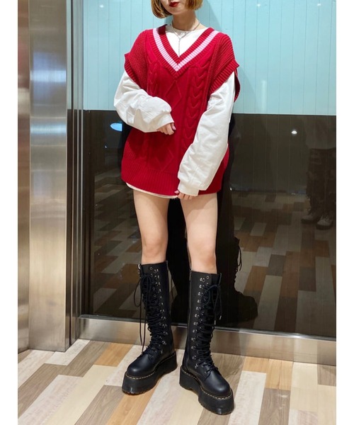 jouetie(ジュエティ)の「ルーズニットベスト(ベスト・レディース・ブラック/レッド/グリーン/ベージュ・MEDIUM)」の4枚目の写真