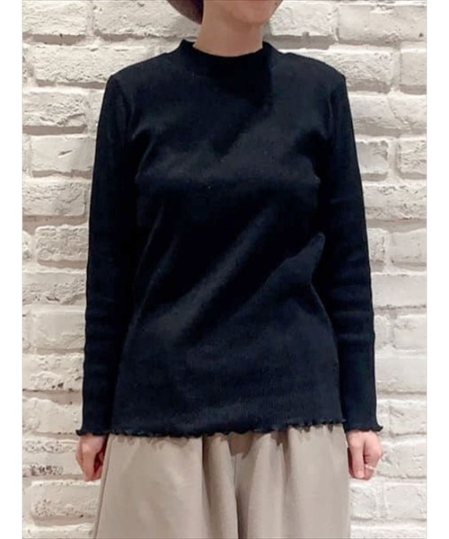 Samansa Mos2(サマンサ モスモス)の「ハイネックリブカットソー(Tシャツ/カットソー・レディース・ブラック/ベージュ/ネイビー/オフホワイト・フリ-)」の3枚目の写真
