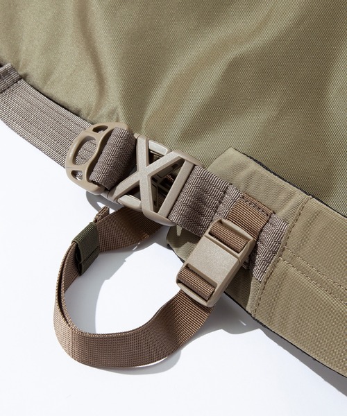 F/CE. （エフシーイー）の「【撥水】F/CE. 630 SKATEBOARD MESSENGER / エフシーイー 630 スケートボード メッセンジャーバッグ（ショルダーバッグ・メンズ・ベージュ/ブラック・ﾌﾘ-）」の16枚目の写真