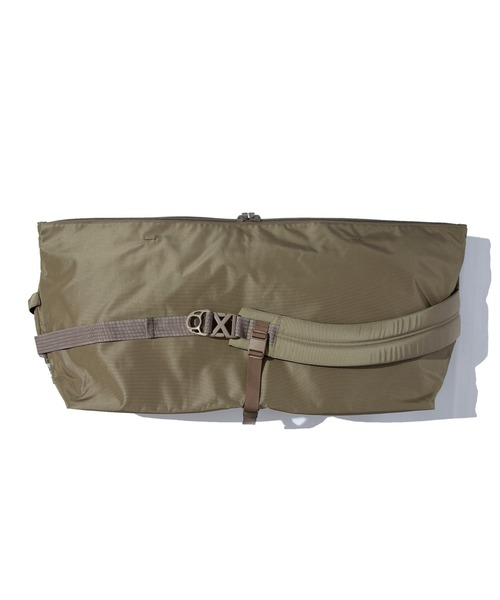 F/CE. （エフシーイー）の「【撥水】F/CE. 630 SKATEBOARD MESSENGER / エフシーイー 630 スケートボード メッセンジャーバッグ（ショルダーバッグ・メンズ・ベージュ/ブラック・ﾌﾘ-）」の6枚目の写真