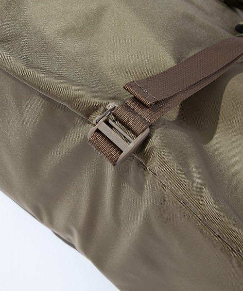 F/CE. （エフシーイー）の「【撥水】F/CE. 630 SKATEBOARD MESSENGER / エフシーイー 630 スケートボード メッセンジャーバッグ（ショルダーバッグ・メンズ・ベージュ/ブラック・ﾌﾘ-）」の17枚目の写真