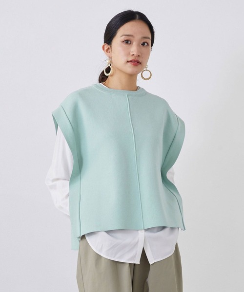 NICOLE white（ニコルホワイト）の「ニットベスト×バンドカラーブラウスＳＥＴ（ベスト・レディース・チャコールグレー/ベージュ/サックスブルー/グリーン・FREE）」の4枚目の写真