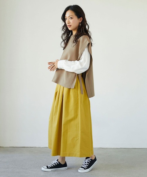 NICOLE white（ニコルホワイト）の「ニットベスト×バンドカラーブラウスＳＥＴ（ベスト・レディース・チャコールグレー/ベージュ/サックスブルー/グリーン・FREE）」の10枚目の写真