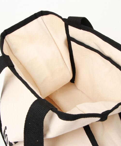 Samansa Mos2 blue（サマンサモスモスブルー）の「キャンバスプリントトートバッグ（トートバッグ・レディース・グレー/キャメル/キナリ・ﾌﾘ-）」の6枚目の写真