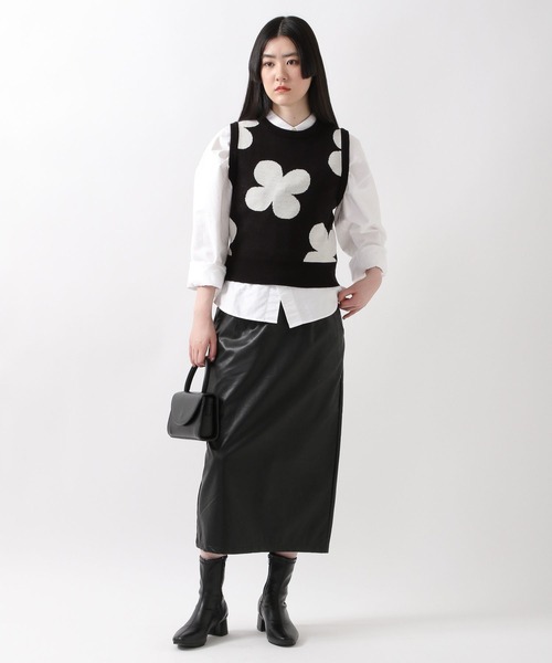 WONDER VISITOR（ワンダービジター）の「WONDER VISITOR／Flower Knit vest 2276921（ベスト・レディース・ブラック/グリーン・FREE）」の3枚目の写真