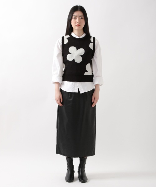 WONDER VISITOR（ワンダービジター）の「WONDER VISITOR／Flower Knit vest 2276921（ベスト・レディース・ブラック/グリーン・FREE）」の4枚目の写真
