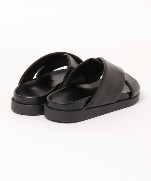 HELIOPOLE（エリオポール）の「FABIO RUSCONI: CROSS FLAT SANDAL（サンダル・レディース・ブラック/アイボリー・38/36/37）」の3枚目の写真