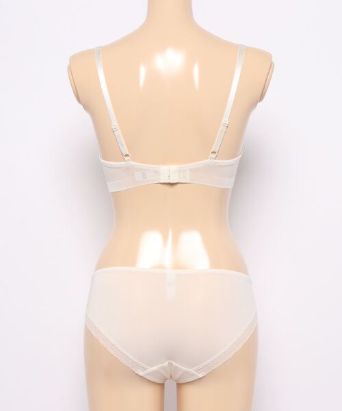 AMOSTYLE BY Triumph（アモスタイルバイトリンプ）の「背中すっきりブラ＆ショーツセット ラインドローイングフラワー【B,C,Dカップ】AMST260 WHU + Mini JX（ブラ&ショーツ・レディース・パープル/オレンジ/ホワイト・C70/D70/B75/B70/D65/C65/B65/D75/C75）」の13枚目の写真