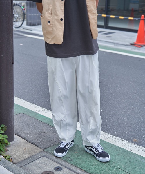 SETUP7(セットアップセブン)の「次世代シルエット【SETUP7】オーバーサイズテーパードパンツ KNF ※(その他パンツ・メンズ・ホワイト/ブラック/ベージュ/グレー・4/5)」の5枚目の写真