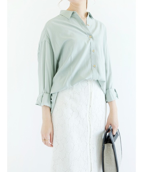 Te chichi（テチチ）の「レーヨンリネンレギュラーカラーシャツ（シャツ/ブラウス・レディース・ネイビー/グリーン/ライトベージュ・ﾌﾘ-）」の2枚目の写真