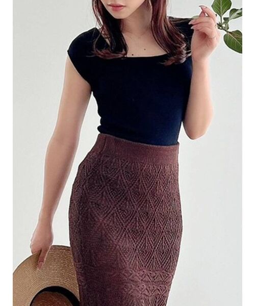 RESEXXY（リゼクシー）の「スクエアニットトップス（ニット/セーター・レディース・オフホワイト/ブラック/ピンク/ベージュ・FREE）」の3枚目の写真