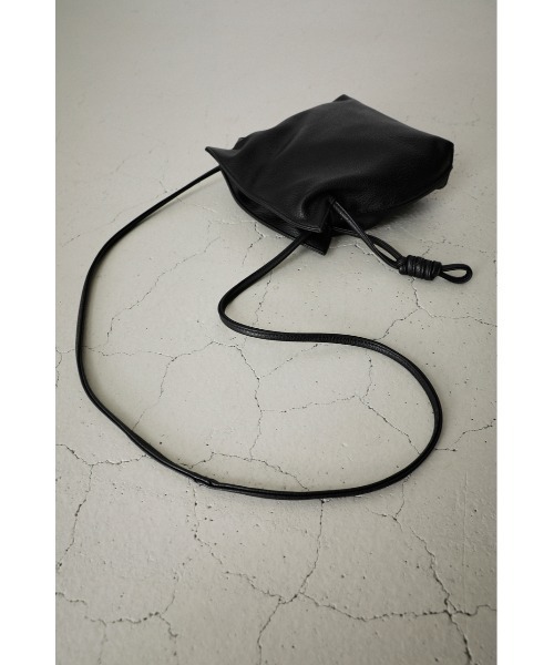 AZUL by moussy（アズールバイマウジー）の「DRAWSTRING POUCH BAG/ドローストリングポーチバッグ（ショルダーバッグ・レディース・ブラック/ターコイズブルー/イエロー・FREE）」の9枚目の写真