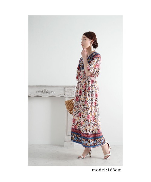 色鮮やかな花柄の北欧風ロングワンピース（ワンピース）｜Sawa a la