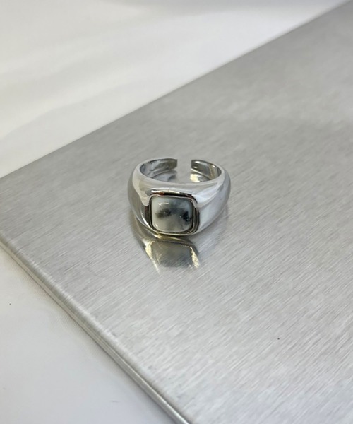 earyear】スクエアストーントップ ボリュームリング シルバー