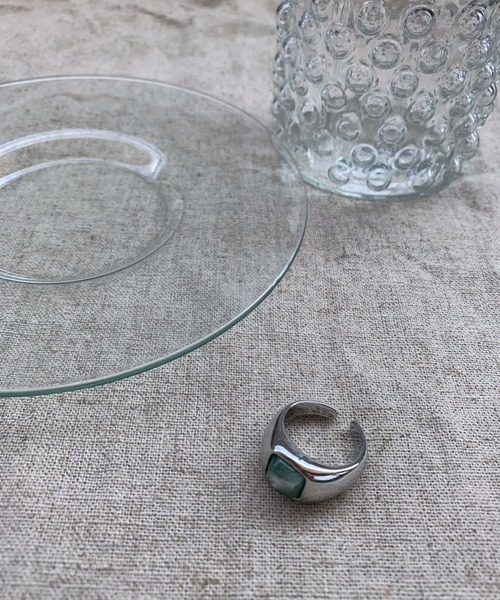 BROTHERHOOD（ブラザーフッド）の「【earyear】スクエアストーントップ ボリュームリング シルバー（リング・レディース・ブルー/クリア/レッド/ブラック/ホワイト/グレー/グリーン・FREE）」の11枚目の写真