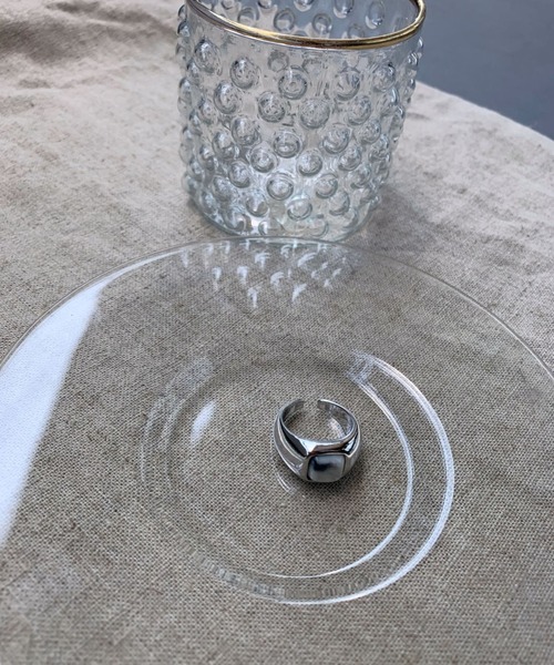 BROTHERHOOD（ブラザーフッド）の「【earyear】スクエアストーントップ ボリュームリング シルバー（リング・レディース・ブルー/クリア/レッド/ブラック/ホワイト/グレー/グリーン・FREE）」の13枚目の写真