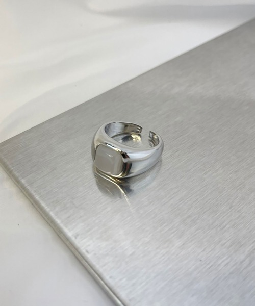 BROTHERHOOD（ブラザーフッド）の「【earyear】スクエアストーントップ ボリュームリング シルバー（リング・レディース・ブルー/クリア/レッド/ブラック/ホワイト/グレー/グリーン・FREE）」の10枚目の写真