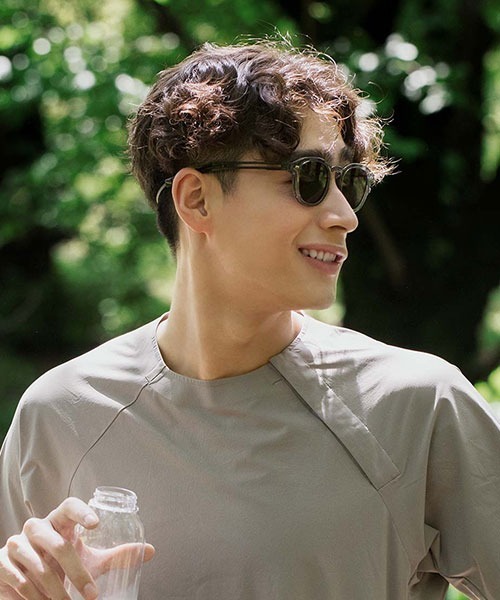 UNITED ARROWS（ユナイテッドアローズ）の「Zoff｜UNITED ARROWS｜ボストン型 サングラス（サングラス・メンズ・ブラック/グレー・FREE）」の2枚目の写真