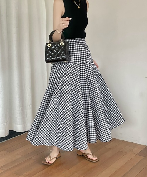 emi+（エミプラス）の「カラーギンガムチェックマキシフレアスカート（スカート・レディース・ブラック/ブルー/グリーン/イエロー/オレンジ・M/L）」の13枚目の写真