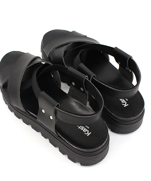 Kastane（カスタネ）の「【Kastane】クロスゴムサンダル made in italy（サンダル・レディース・ホワイト/ブラック・36/37/38/39）」の9枚目の写真