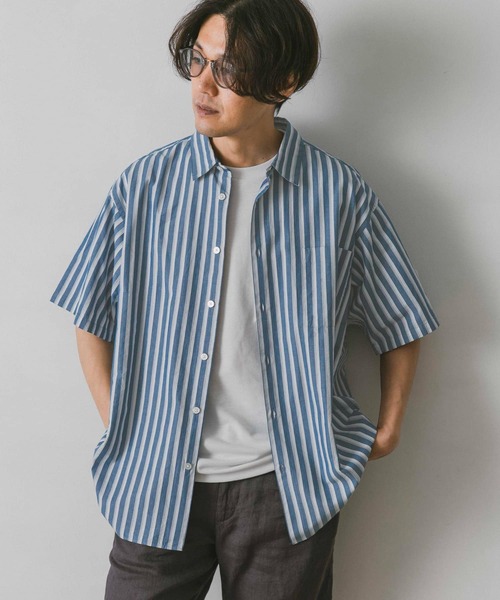 URBAN RESEARCH DOORS(アーバンリサーチドアーズ)の「ストライプレギュラーカラーショートスリーブシャツ(シャツ/ブラウス・メンズ・ブルー/グリーン系その他/ブルー系その他・MEDIUM/LARGE)」の21枚目の写真