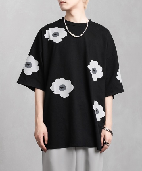 Adoon plain（アドーンプレーン）の「【Adoon plain】BIGフラワープリントTシャツ（Tシャツ/カットソー・メンズ・ブラック/オフホワイト/ブルー・MEDIUM/LARGE）」の3枚目の写真