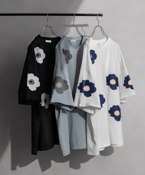 Adoon plain（アドーンプレーン）の「【Adoon plain】BIGフラワープリントTシャツ（Tシャツ/カットソー・メンズ・ブラック/オフホワイト/ブルー・MEDIUM/LARGE）」の6枚目の写真