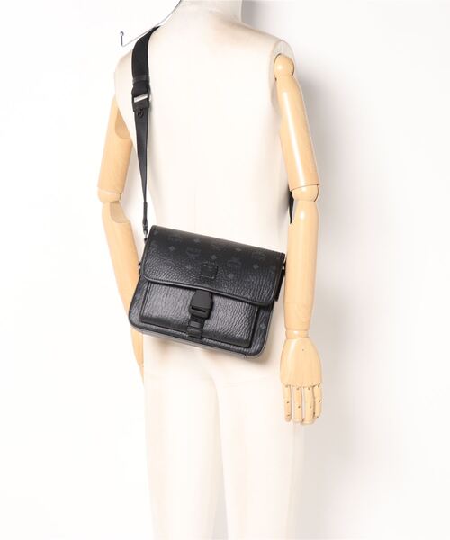 MCM(エムシーエム)の「MCM/エムシーエム/KLASSIK MESSENGER BAG SMALL(メッセンジャーバッグ・レディース・ブラック/ブラウン・F)」の6枚目の写真