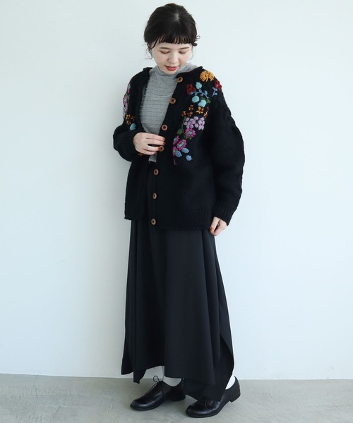 l'atelier du savon(アトリエドサボン)の「ベランダのあの子たち 刺繍カーディガン(カーディガン/ボレロ・レディース・ブラック/キナリ・FREE)」の22枚目の写真