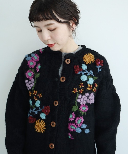 l'atelier du savon(アトリエドサボン)の「ベランダのあの子たち 刺繍カーディガン(カーディガン/ボレロ・レディース・ブラック/キナリ・FREE)」の13枚目の写真