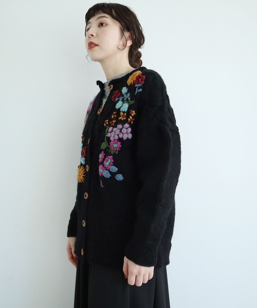 l'atelier du savon(アトリエドサボン)の「ベランダのあの子たち 刺繍カーディガン(カーディガン/ボレロ・レディース・ブラック/キナリ・FREE)」の18枚目の写真