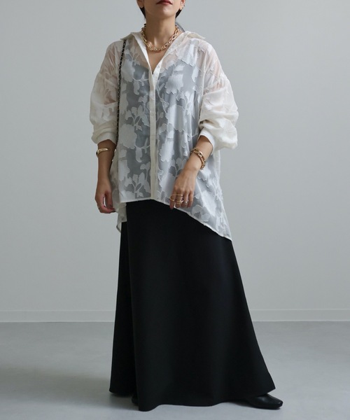 ap retro(アプレトロ)の「シアーフラワーオーバーサイズジャガードシャツ(シャツ/ブラウス・レディース・アイボリー/ブラック・FREE)」の10枚目の写真