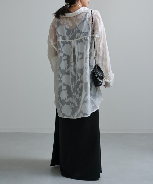 ap retro(アプレトロ)の「シアーフラワーオーバーサイズジャガードシャツ(シャツ/ブラウス・レディース・アイボリー/ブラック・FREE)」の7枚目の写真