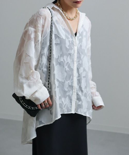 ap retro(アプレトロ)の「シアーフラワーオーバーサイズジャガードシャツ(シャツ/ブラウス・レディース・アイボリー/ブラック・FREE)」の5枚目の写真
