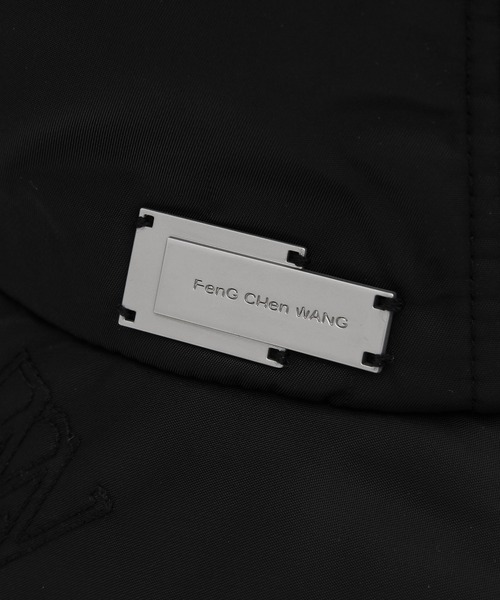 Feng Chen Wang（フェン・チェン・ワン）の「Quilted bucket hat