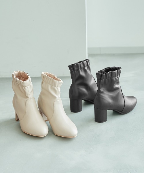 ROPE' PICNIC(ロペピクニック)の「ギャザーソフトストレッチショートブーツ(ブーツ・レディース・ブラック/キナリ・S/M/L)」の13枚目の写真