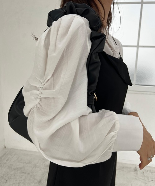 Lamoa（ラモア）の「Lamoa/ボリュームスリーブ ギャザー ブラウス（シャツ/ブラウス・レディース・ホワイト・MEDIUM/LARGE）」の8枚目の写真