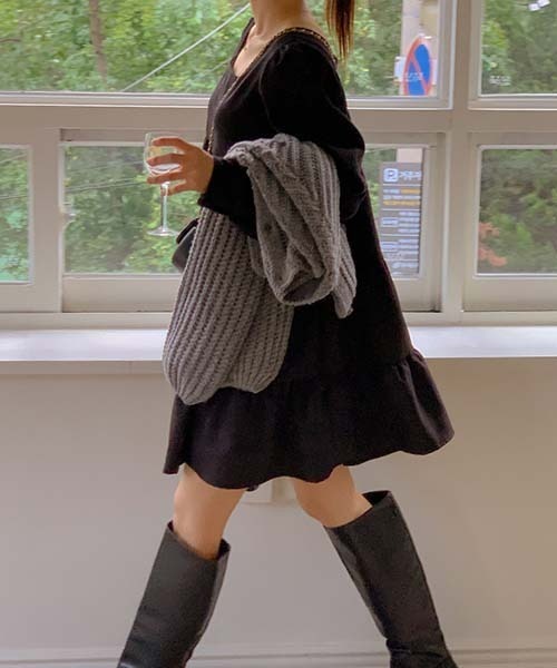 SONA（ソナ）の「SONYUNARA スクエアティアードミニワンピース（ワンピース・レディース・ブラック/ライトベージュ・ONE SIZE）」の9枚目の写真