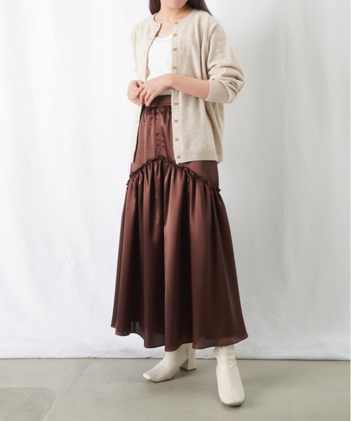 LUCA/LADY LUCK LUCA(ルカ/レディラックルカ)の「LC/LLL サテンラウンドティアードスカート(スカート・レディース・シルバー/ネイビー/ブラウン・FREE)」の5枚目の写真