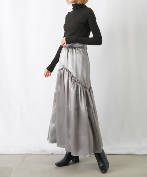 LUCA/LADY LUCK LUCA(ルカ/レディラックルカ)の「LC/LLL サテンラウンドティアードスカート(スカート・レディース・シルバー/ネイビー/ブラウン・FREE)」の18枚目の写真