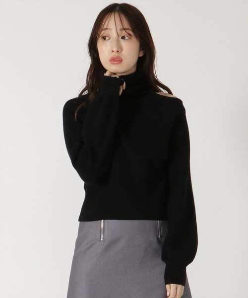 REDYAZEL（レディアゼル）の「肩あきアシメタートルニット（ニット/セーター・レディース・ラベンダー/ブラック/オフホワイト・FREE）」の3枚目の写真