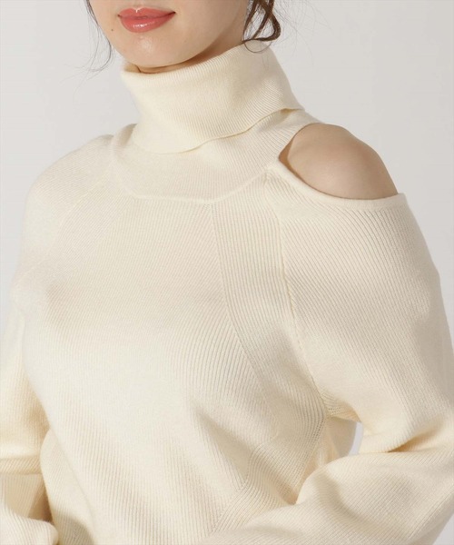 REDYAZEL（レディアゼル）の「肩あきアシメタートルニット（ニット/セーター・レディース・ラベンダー/ブラック/オフホワイト・FREE）」の10枚目の写真