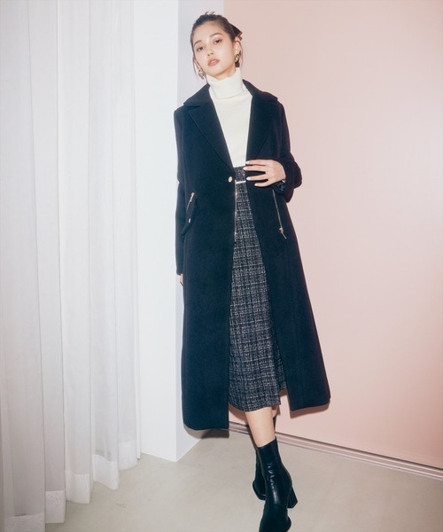 REDYAZEL（レディアゼル）の「肩あきアシメタートルニット（ニット/セーター・レディース・ラベンダー/ブラック/オフホワイト・FREE）」の5枚目の写真