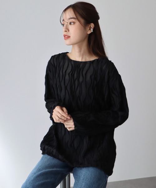 BLUEEAST（ブルーイースト）の「ニュアンスウェーブシアーカットソー（Tシャツ/カットソー・レディース・ブラック/ベージュ/オフホワイト・MEDIUM）」の3枚目の写真