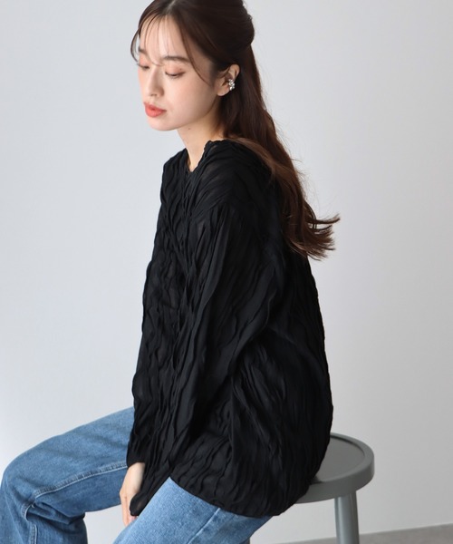 BLUEEAST（ブルーイースト）の「ニュアンスウェーブシアーカットソー（Tシャツ/カットソー・レディース・ブラック/ベージュ/オフホワイト・MEDIUM）」の6枚目の写真
