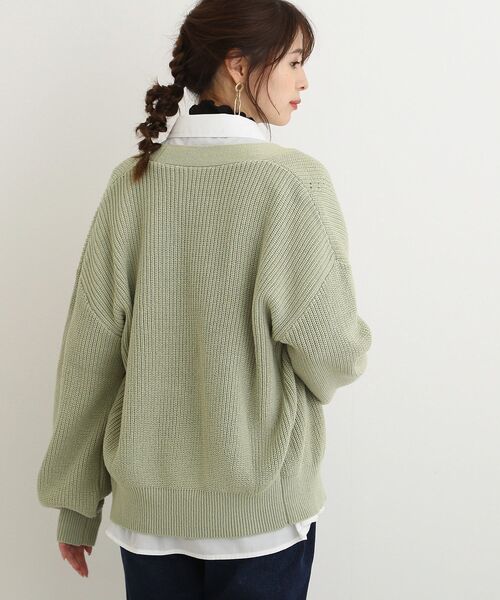 SHOO・LA・RUE（シューラルー）の「◆季節の変わり目に活躍！【洗える】畦編みVネックカーディガン（カーディガン/ボレロ・レディース・アイボリー/ライトベージュ/チャコールグレー/ライトグリーン/ブルー/ピンク系・00）」の10枚目の写真