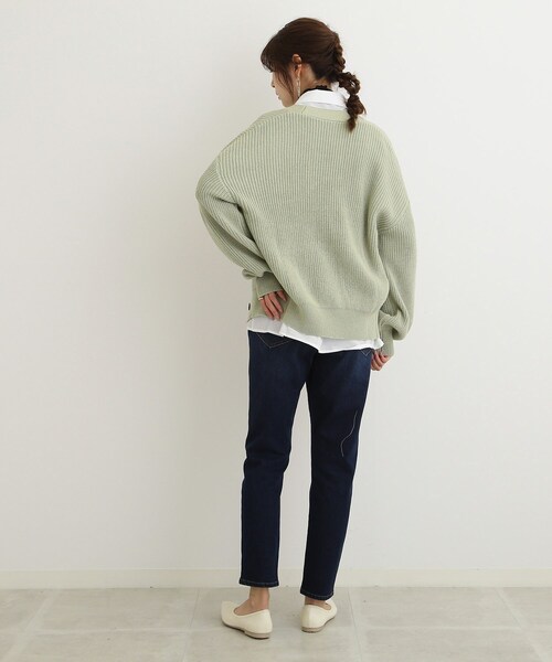 SHOO・LA・RUE（シューラルー）の「◆季節の変わり目に活躍！【洗える】畦編みVネックカーディガン（カーディガン/ボレロ・レディース・アイボリー/ライトベージュ/チャコールグレー/ライトグリーン/ブルー/ピンク系・00）」の13枚目の写真