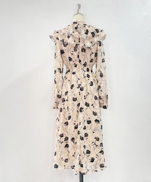 ANDGEEBEE（アンジービー）の「フラワーフリル襟ワンピ（ワンピース・レディース・ブラック/ベージュ・MEDIUM）」の6枚目の写真
