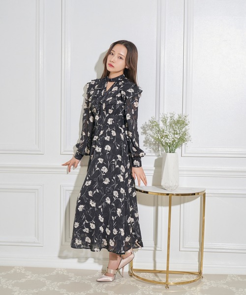 ANDGEEBEE（アンジービー）の「フラワーフリル襟ワンピ（ワンピース・レディース・ブラック/ベージュ・MEDIUM）」の12枚目の写真