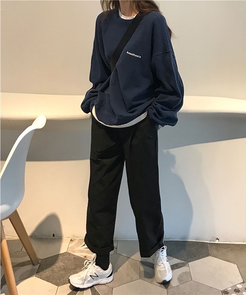 NinaetLina（ニナエリナ）の「ワンポイントロゴクルーネックカットソー（スウェット・レディース・グレー/ネイビー・L/M/XL）」の3枚目の写真